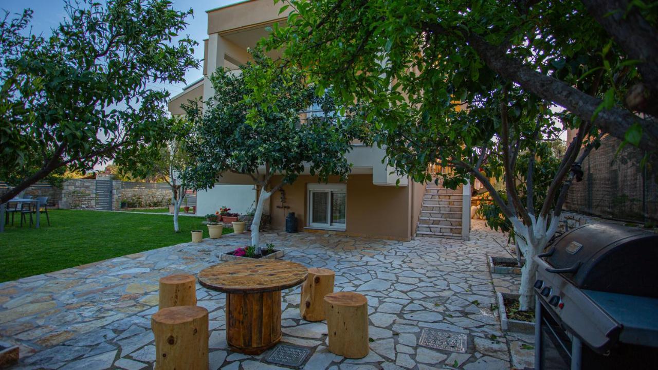 Fou'S Apartment Nafpaktos Esterno foto